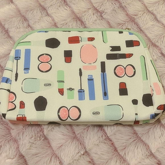 Clinique Kate Spade New York Makeup Bag - Picture 3 of 3